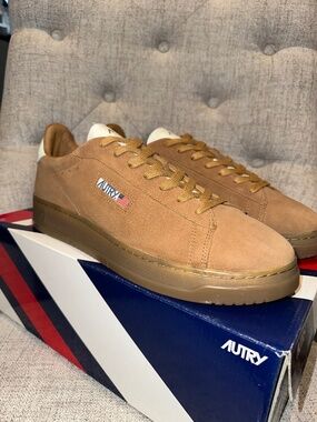 Autry Dallas Suede Low-Top Sneakers Sigaro Marsh $245 size 13(46)